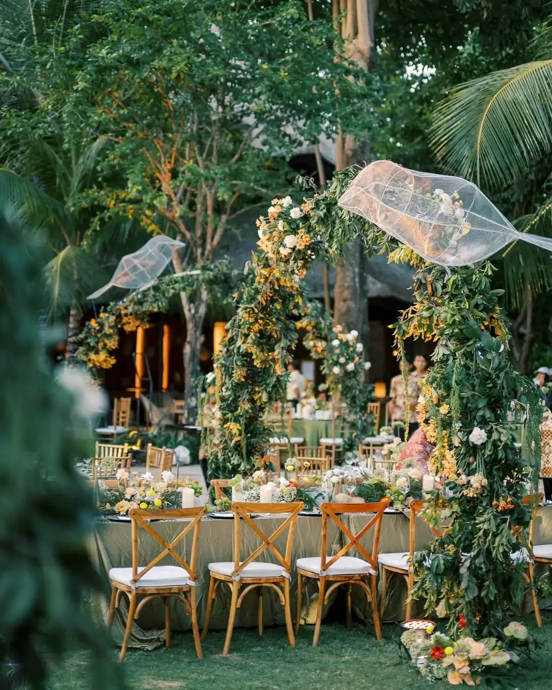 Garden Party Ideas: Earthy & Elegant