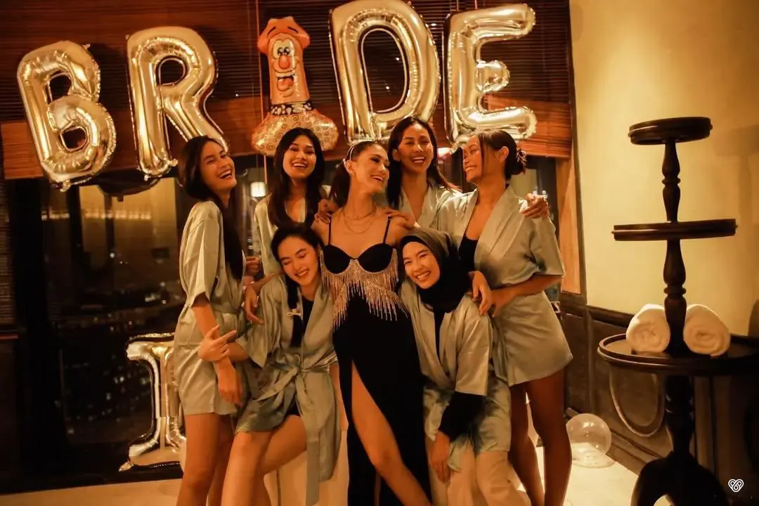 Bachelorette Party Outfits Ideas