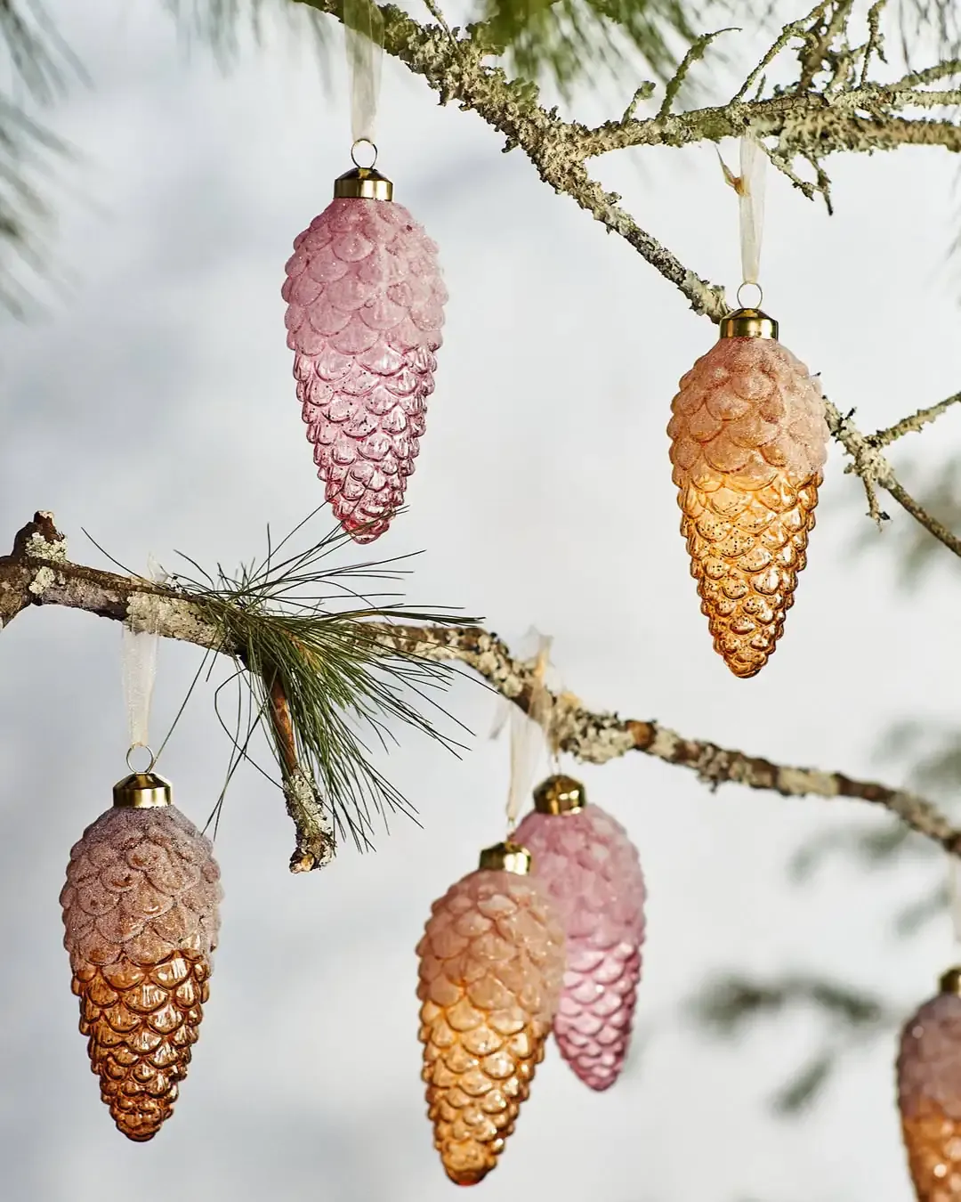 Pinecone Garland