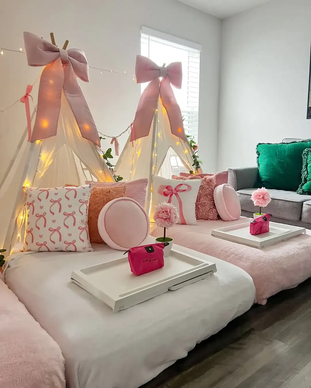 DIY Pillow Fort Party 🏰