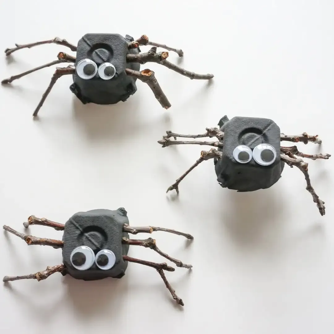 Egg carton spiders