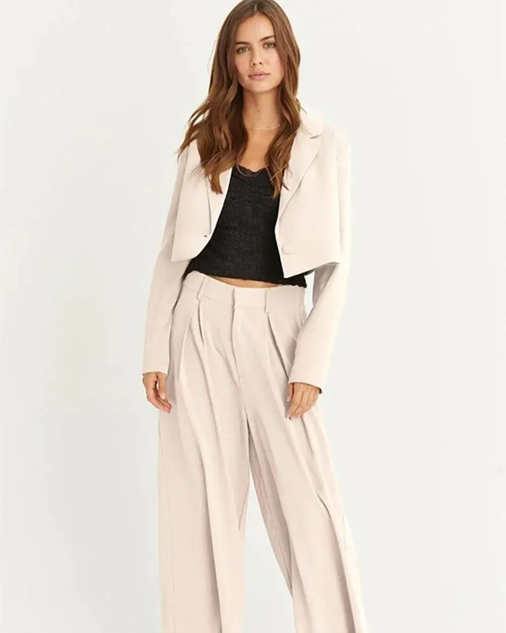 Cropped blazer with high-waisted pants