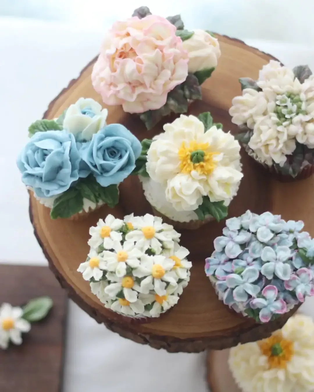 DIY Cupcake Bouquet 🧁