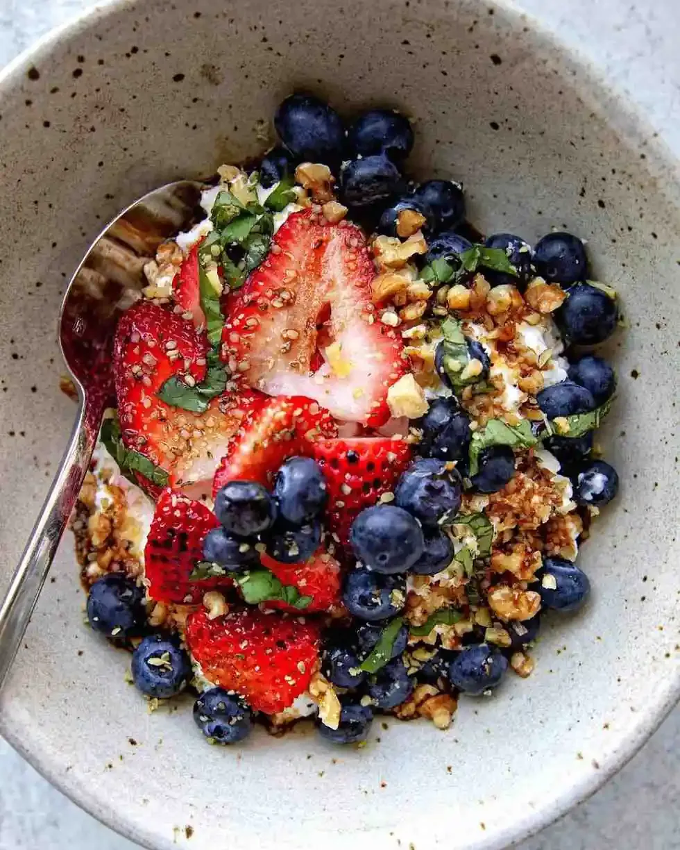 Cottage Cheese with Berries 🫐