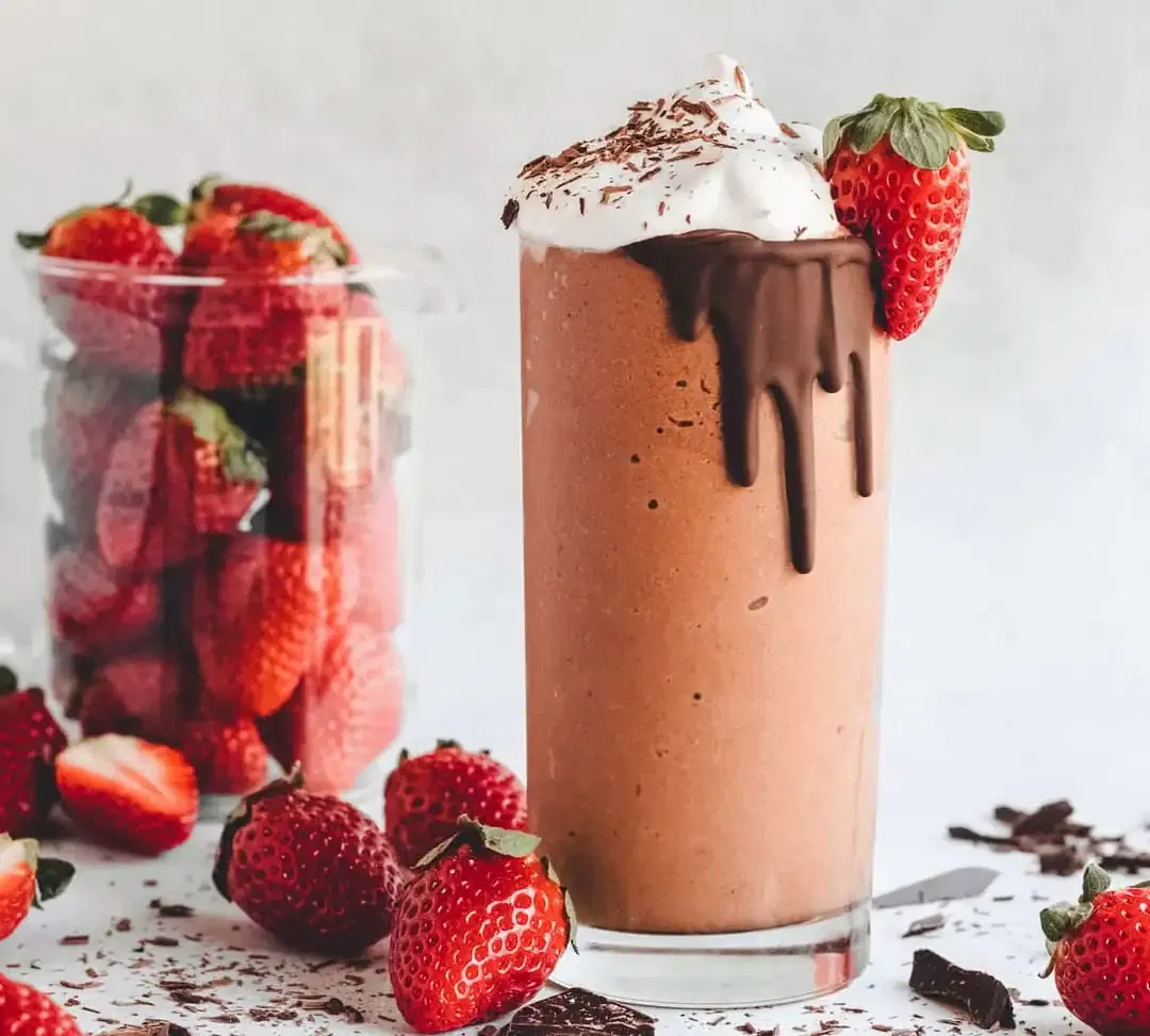 Chocolate Covered Strawberry Smoothie