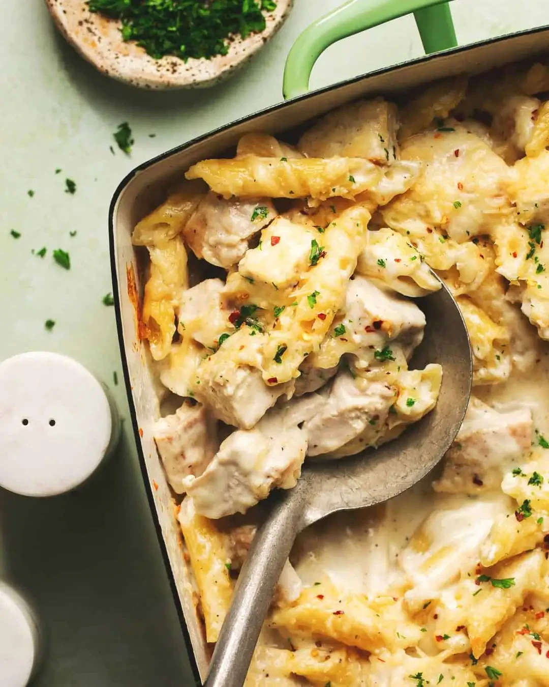 Creamy Chicken Alfredo Bake