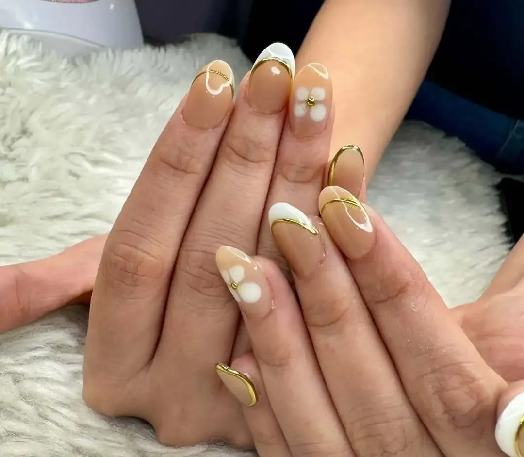 Elegant & Minimal Juneteenth Nails Ideas