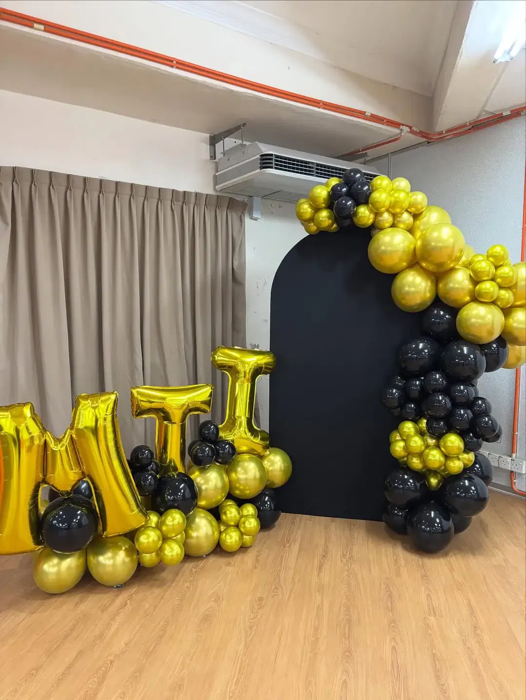 Black & Yellow Balloons