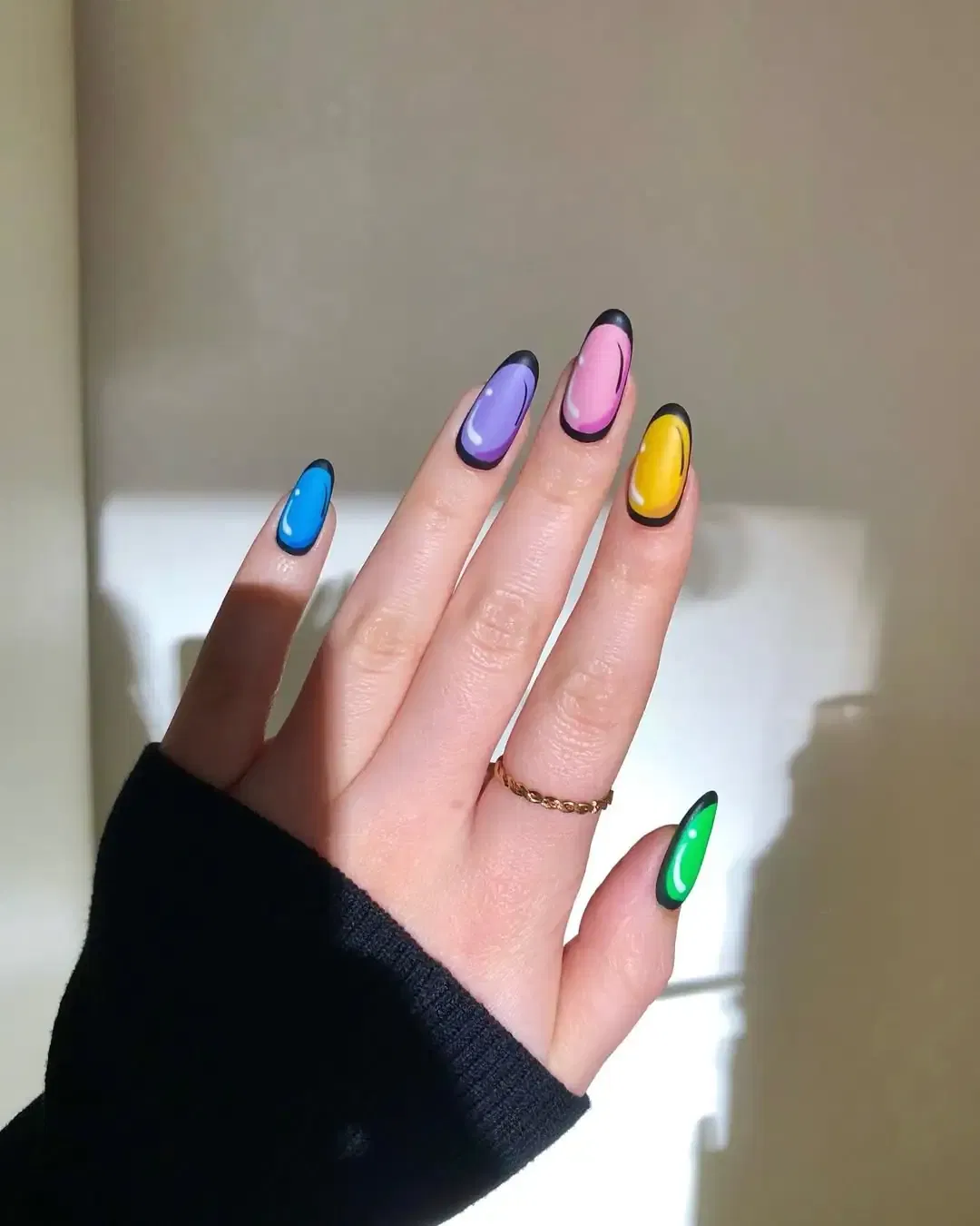 Comic Style Byler Nails