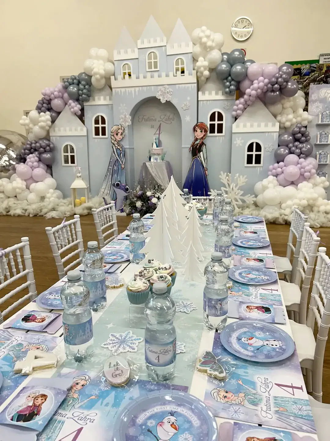 Frozen-Themed Table Setup