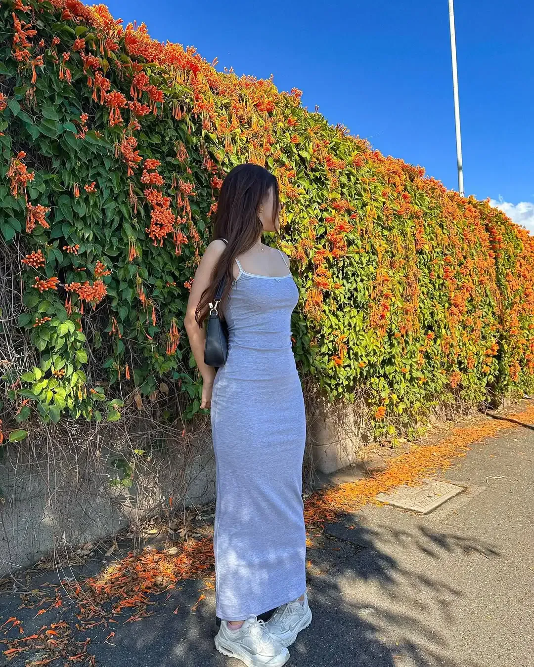 Tube dress + chunky sneakers